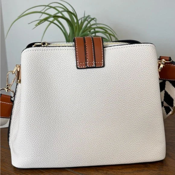 Elegant White and Brown Shoulder Bag with geometric strap - Picture 4 of 14